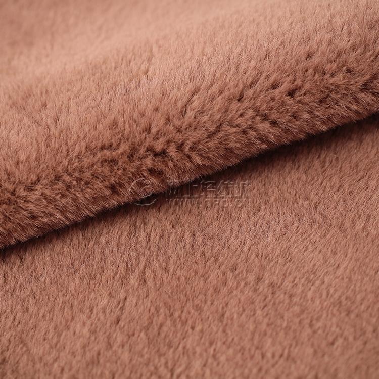 厂家现货秋冬服装布料 毛绒玩具面料全涤经编pv绒小兔毛仿