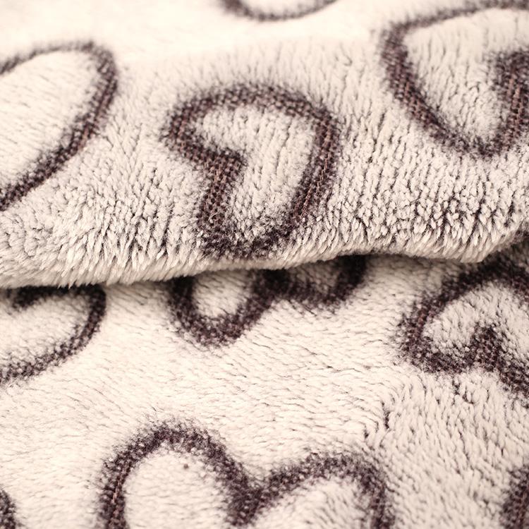 全涤双面爱心剪花法兰绒 剪花胶印刷花绒布 家居毯子睡衣用面料_常熟